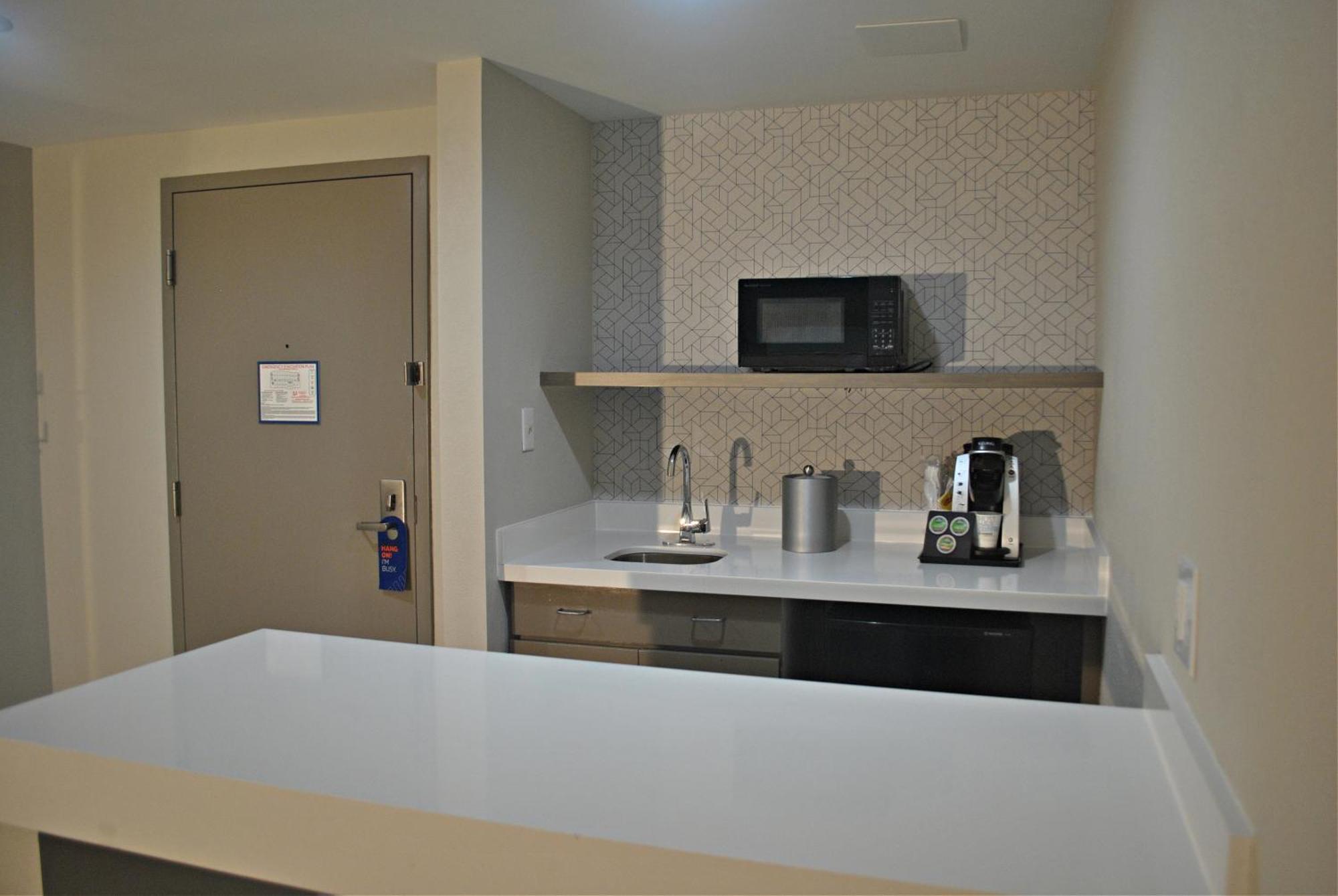 Holiday Inn Express Hotel & Suites Dover By Ihg Eksteriør bilde