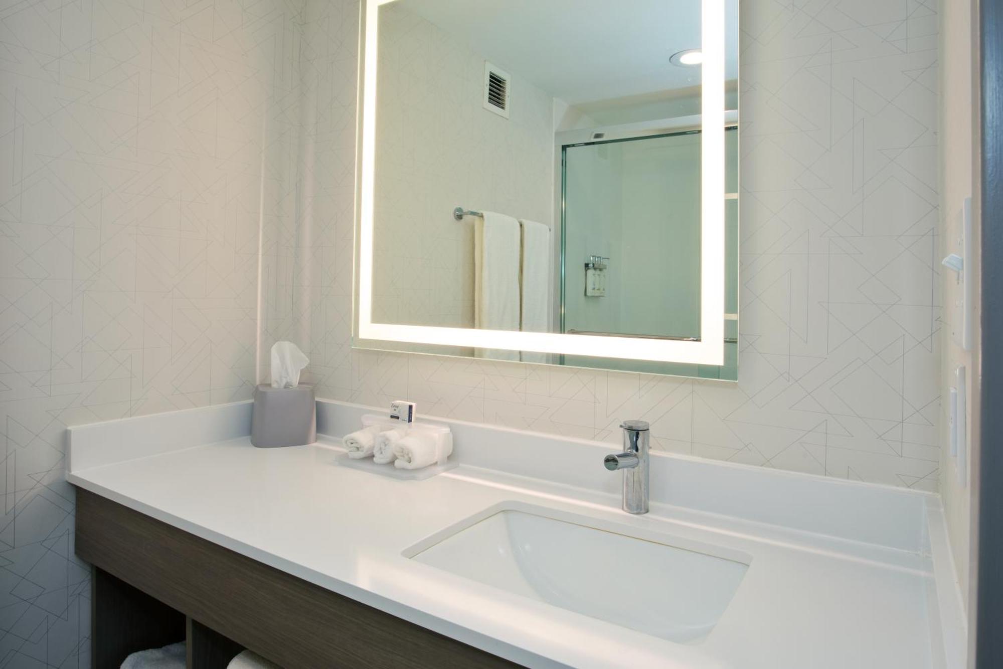 Holiday Inn Express Hotel & Suites Dover By Ihg Eksteriør bilde